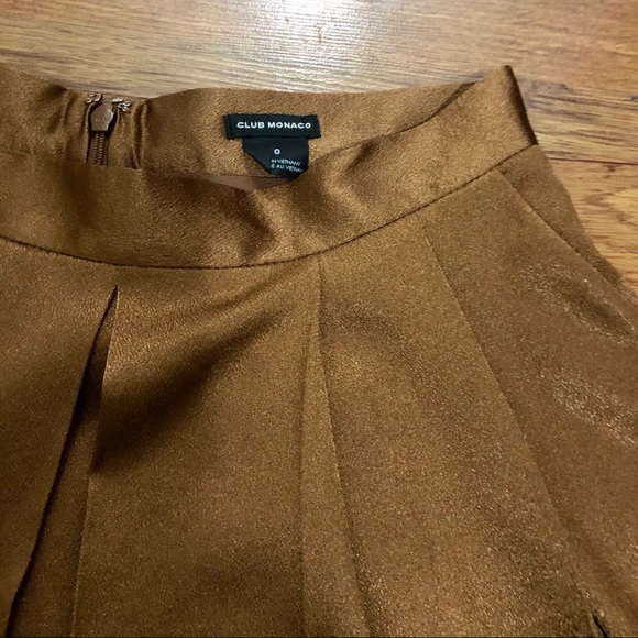 Club Monaco Angela pleated skirt - Picture 4 of 8